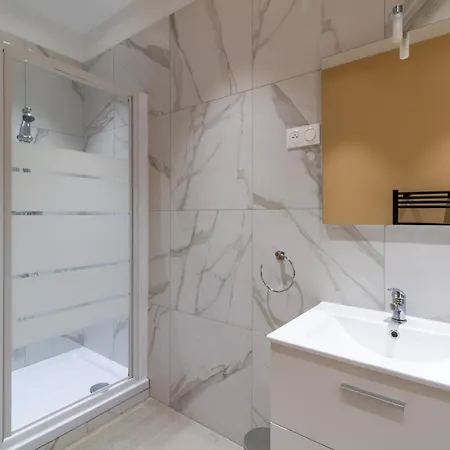 Appartement 3#two Bedrooms#champs Elysees#arc De Triomphe#ac Parijs