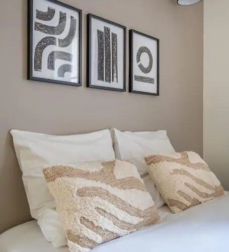 3#two Bedrooms#champs Elysees#arc De Triomphe#ac Paříž