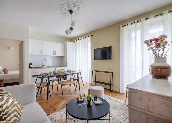 3#two Bedrooms#champs Elysees#arc De Triomphe#ac Paříž